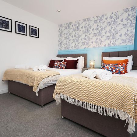 Viewing Deck, On-Street Parking, Tv In Every Room Swansea Exterior foto