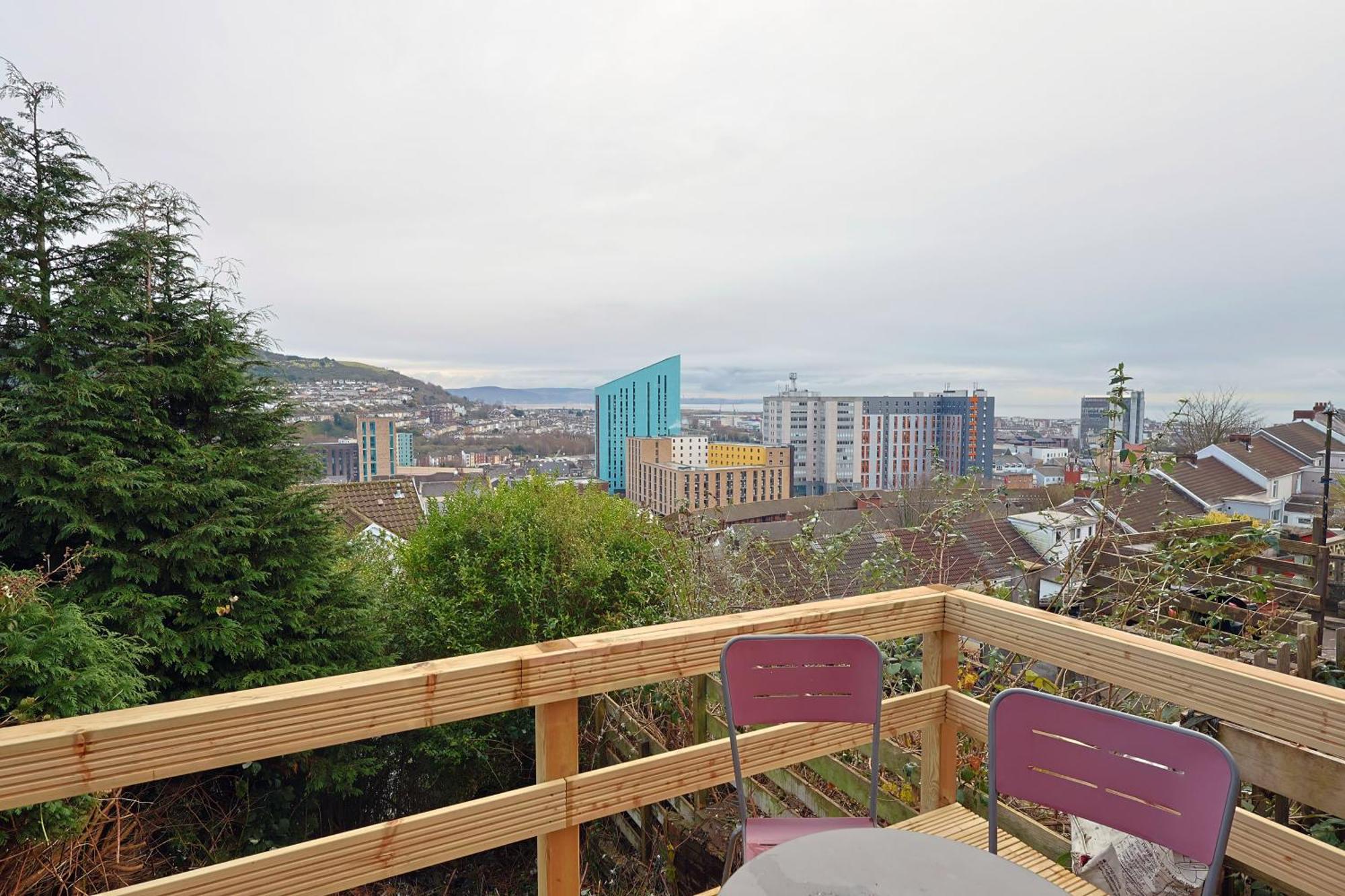 Viewing Deck, On-Street Parking, Tv In Every Room Swansea Exterior foto