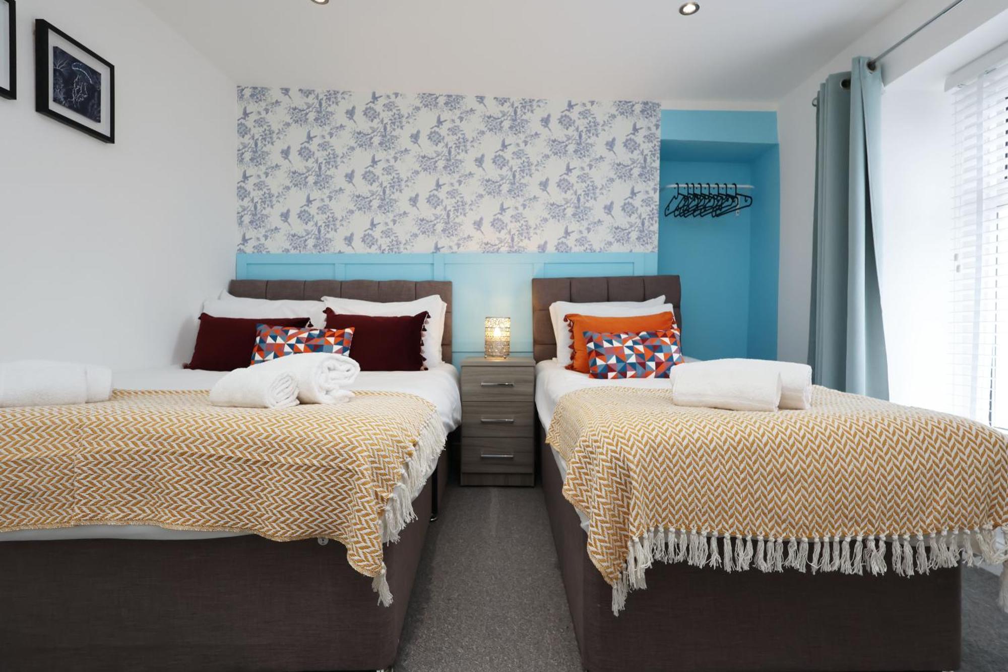 Viewing Deck, On-Street Parking, Tv In Every Room Swansea Exterior foto