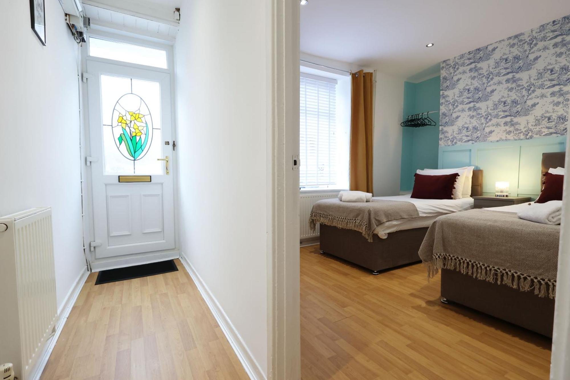 Viewing Deck, On-Street Parking, Tv In Every Room Swansea Exterior foto