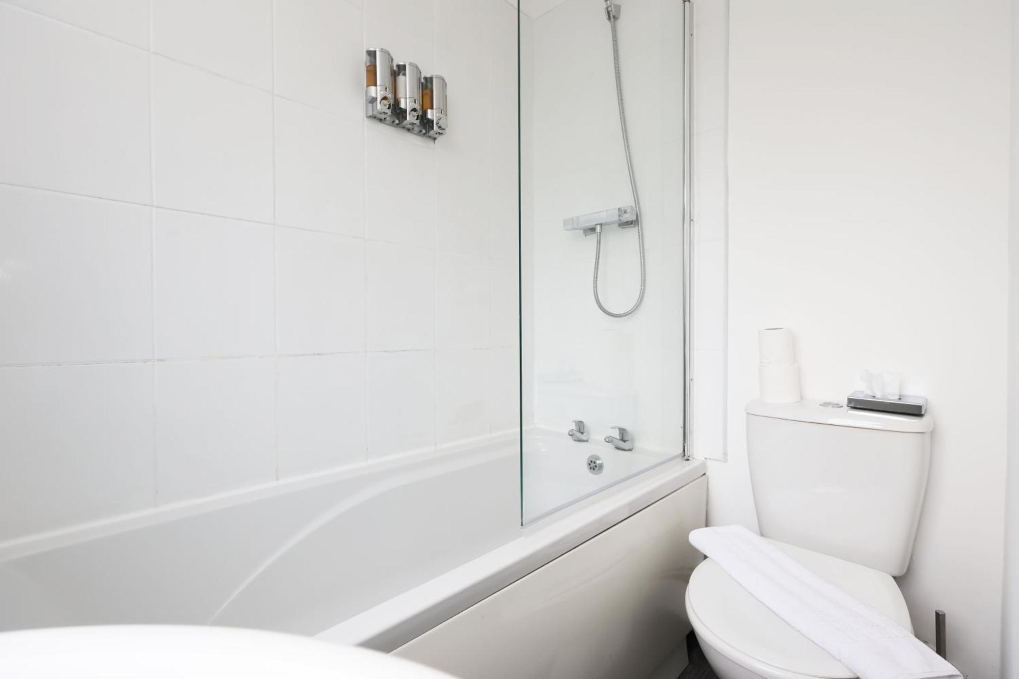 Viewing Deck, On-Street Parking, Tv In Every Room Swansea Exterior foto